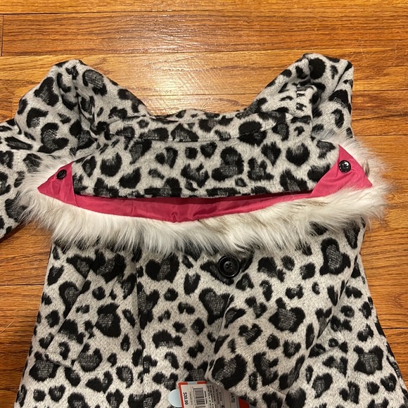 NWT Cat & Jack Girls Leopard Pea Coat (4/5) - Picture 8 of 9